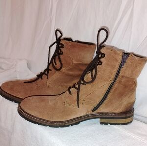 Whitaker Suede Brown Leather Boots - Size 9M- Stylish & Versatile